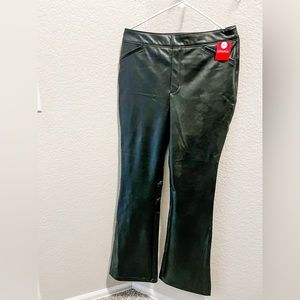 Leather-Like Flare Pant SPANX- Tall. (No tag) Like new / Excellent condition